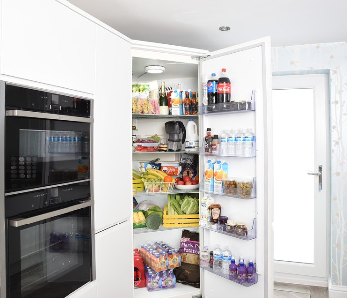 Full fridge, very well maintained and clean
